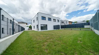 Expose *NEU* Belagsfertige Doppelhaushälfte in Ruhelage!