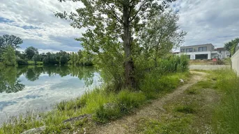 Expose Doppelhaushälfte mit 437m2 Grundfläche und Seeblick!