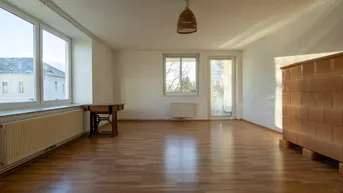 Expose Beeindruckende 5 Zimmer Wohn(T)raum direkt in Klagenfurt /// 2,9 km bis zum Wörthersee