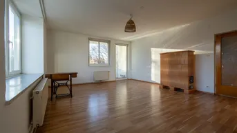 Expose Beeindruckende 5 Zimmer Wohn(T)raum direkt in Klagenfurt /// 2,9 km bis zum Wörthersee