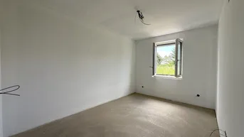 Expose In Kürze verfügbar - 3 Zimmer Garten- bzw. Balkonwohnungen inkl. EWE Einbauküche und KFZ Stellplatz