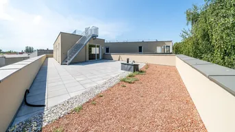 Expose *Sommer 2025* Rund 180 qm Freifläche und Blick auf den See bei dieser exklusiven Dachgeschosswohnung!