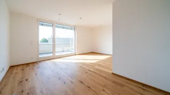 Expose *Sommer 2025* Luxuriöse 2-Zimmer Dachgeschosswohnung mit Seeblick!