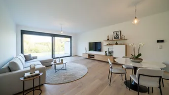 Expose Koffer packen - einziehen! Bezugsfertige Doppelhaushälfte mit Blick auf das Wasser und 464 m2 Grundfläche!