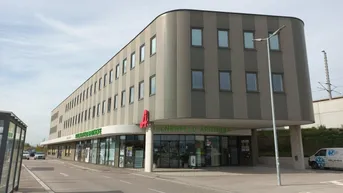 Expose TOP Standort - moderne Büro- oder Praxisfläche direkt beim Bahnhof Tullnerfeld