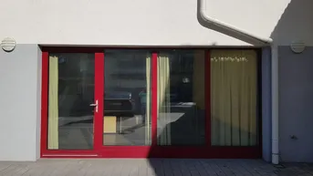 Expose vielfältige Geschäftschancen; Bushaltestelle vor dem Geschäfslokal, Erd- &amp; Untergeschoss, NEUBAU