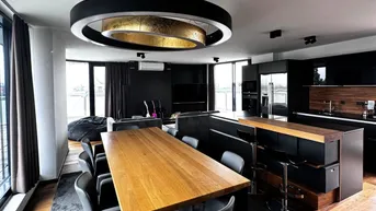 Expose Luxus Penthouse auf zwei Stockwerken mit großer Dachterrasse