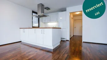 Expose Helle moderne 3-Zimmer-Wohnung mit Komplettverglasung