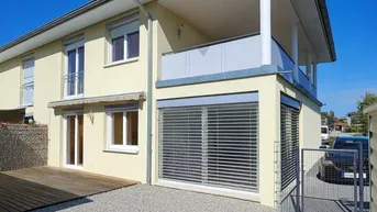 Expose Architekten-Doppelhaushälfte mit Stil, Garten &amp; Großzügige Terrasse im Obergeschoss
