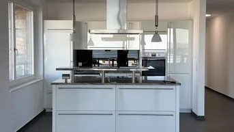 Expose Lochau: Exklusive Dachwohnung mit Seeblick und zwei Balkonen