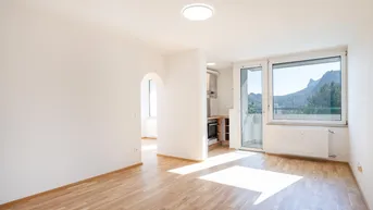 Expose Neu sanierte 2 Zimmer Starter-Wohnung mit Loggia und Tiefgaragenstellplatz