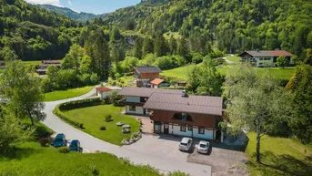 Expose Ein Haus - Viele Möglichkeiten - Auch als Personalhaus geeignet