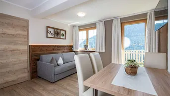 Expose Nebenwohnsitz in den Zillertaler Bergen - wunderschöne 55,00 m² Wohnung zu vermieten