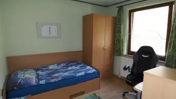 Expose Zimmer in 3er Wg nähe UNI € 350,- (Bk+Ek+Internet inkl)