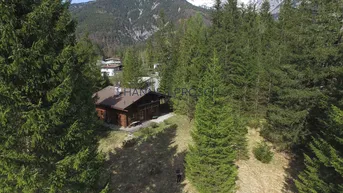 Expose Rarität: Grundstück mit gemütlichem Holzhaus samt Freizeitwohnsitz
