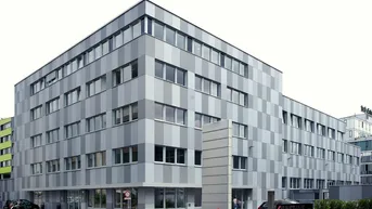Expose +Direkt vom Eigentümer+ Modernes Büro Am Winterhafen, Linz Zentrum, ab Jänner 2025