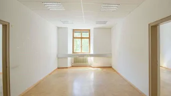 Expose Altbaubüro/Praxisflächen mit Charme mitten in Linz! - Direkt vom Eigentümer