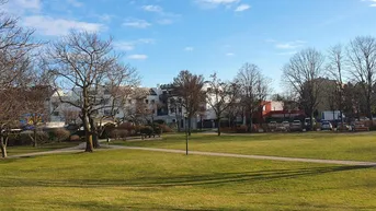 Expose Platz für die ganze Familie: 5-Zimmer-Genossenschaftswohnung mit 2 Bädern, 2 WCs und 10 m² Loggia! 29/2/5