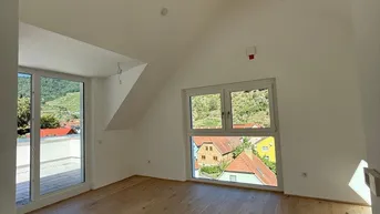 Expose SIEDLUNG ERLAHOF 49 - Top 12
