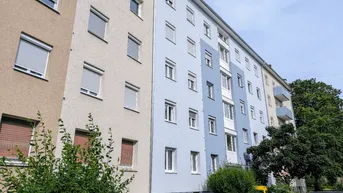 Expose 2-Zimmer-Wohnung mit Balkon Nähe City-Park zu verkaufen – ideal zum Modernisieren!
