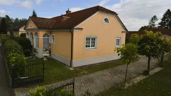 Expose Haus im Villa-Style mit Einliegerwohnung!Haus im Villa-Style mit Einliegerwohnung!