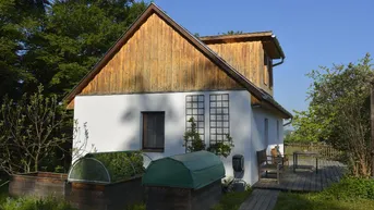 Expose Exklusive Alleinlage: Ihr Vierkanthof mit Panorama zum Träumen!