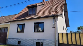 Expose Einfamilienhaus mit Charakter in Rabensburg! Ihr neues Zuhause für 135.000 Euro! 3,5 Zimmer, 2 Nebengebäude, Garten!