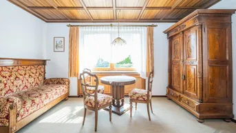 Expose Landhaus mit riesigen Gewerbeflächen in Ostermiething - Bestlage