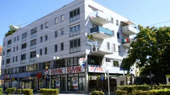 Expose Sanierter 3 Zimmer-Neubau, extra Küche neu möbliert, Bad/Wanne, WC, Lift, WG-tauglich, nähe Neue TU!