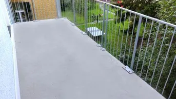 Expose 3 ZIMMER-Altbau + ruhiger bzw. großer Balkon 12m² + Einbauküche + Bad mit Dusche + extra WC + Lift!