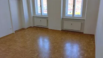 Expose Jakominiplatz: Sonniger 2 ZIMMER-Altbau + möblierte Einbauküche + Vorraum + Bad mit Dusche und WC!
