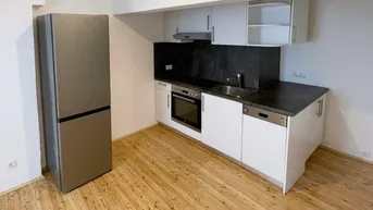 Expose Ruhiger 1 ZIMMER-Altbau + neuwertige Einbauküche + Bad mit Wanne + extra WC + nähe Kunsthaus!