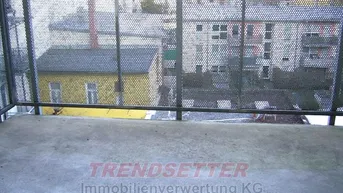 Expose 4 ZIMMER-Altbau + ruhiger Balkon + extra Wohnküche möbliert + Bad / Dusche + extra WC + WG-tauglich!