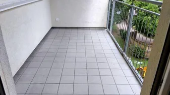 Expose Ruhiger 3 ZIMMER-NEUBAU + Süd-Balkon 6,3m² + extra Küche möbliert + Bad mit Wanne + extra WC + Lift!