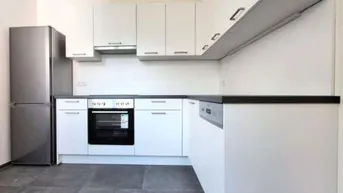 Expose Erstbezug: Ruhiger 2 ZIMMER-NEUBAU + Süd-Balkon + extra Küche neu möbliert + neue Sanitäranlagen!