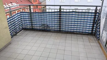 Expose 2 ZIMMER-NEUBAU + großer Süd-Balkon 9m² + extra Küche möbliert + Bad mit Wanne + extra WC + Lift!