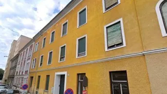 Expose Heller 2 ZIMMER-Altbau, ruhiger West-Balkon, extra Küche möbliert, Bad mit Dusche / WC und Fenster!