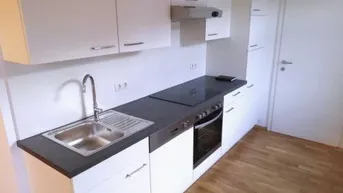 Expose Neuwertige 3 ZIMMER-Wohnung, Einbauküche, Bad mit Dusche, extra WC, Klimaanlage, nähe Hauptbahnhof!