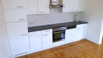 Expose LEND: Sonniger 3 ZIMMER-Altbau + neuwertige Einbauküche + neuwertiges Bad mit Dusche und WC + Lift!