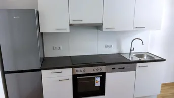 Expose Erstbezug: 2 ZIMMER-Altbau, ruhiger West-Balkon 5m², extra Küche neu möbliert, neue Sanitäranlagen!