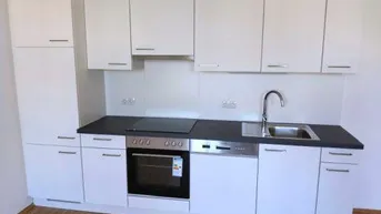 Expose Erstbezug: Sanierte 3 ZIMMER-Wohnung, neue Einbauküche, neue Sanitäranlagen (Bad + WC), WG-tauglich!