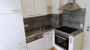 Expose Ruhige 2 ZIMMER-Wohnung + Terrasse 4,1m² + extra Küche möbliert + Bad mit Dusche + extra WC!