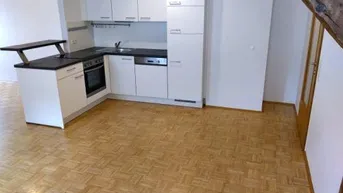 Expose 2 ZIMMER-Altbau + neuwertige Einbauküche + neuwertige Sanitäranlagen (Bad + WC) + am Jakominiplatz!