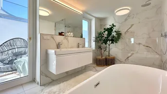 Expose Zum Baden verführt im Carrara Marmor Traum