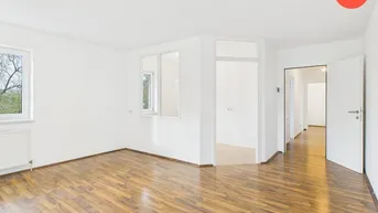 Expose Schöne Wohnung mit 3-ZI im Zentrum von Straßham!