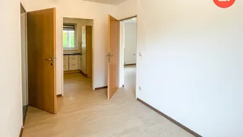 Expose Schöne Wohnung mit 2-ZI im zentrum von Straßham!