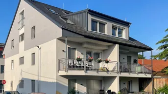 Expose Eferding: Dachgeschosswohnung mit Garten in bester Zentrumslage!