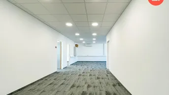 Expose Linz Innenstadt: Top sanierte Büro / Praxisfläche mit ca. 70 m² großen Veranstaltungsraum