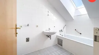 Expose 3- Zimmer Wohnung inkl. Loggia und Stellplatz! Einbau einer Küche möglich