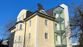 Expose RIEDENBURG: Exklusive, romantische 3,5-Zimmer-Altbau-Wohnung mit Traumausblicken, Balkon und Terrasse
